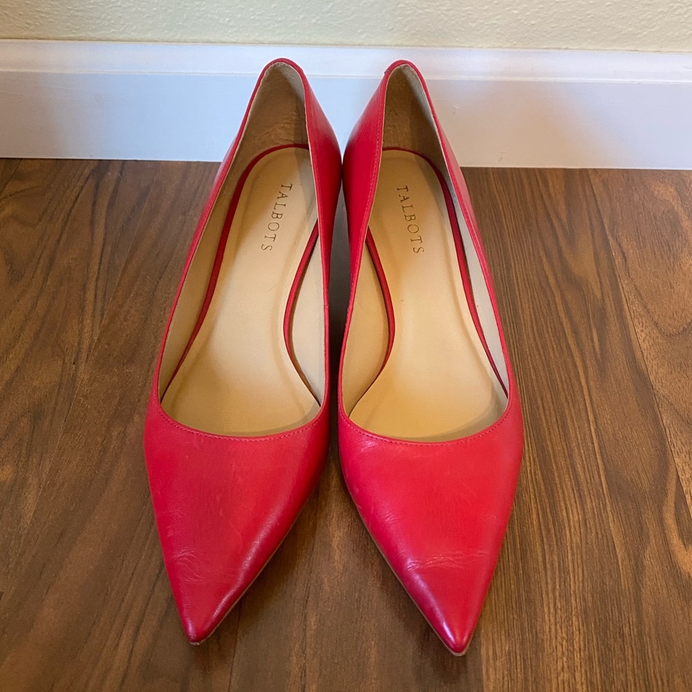 TALBOTS red heels (size 10 1/2)